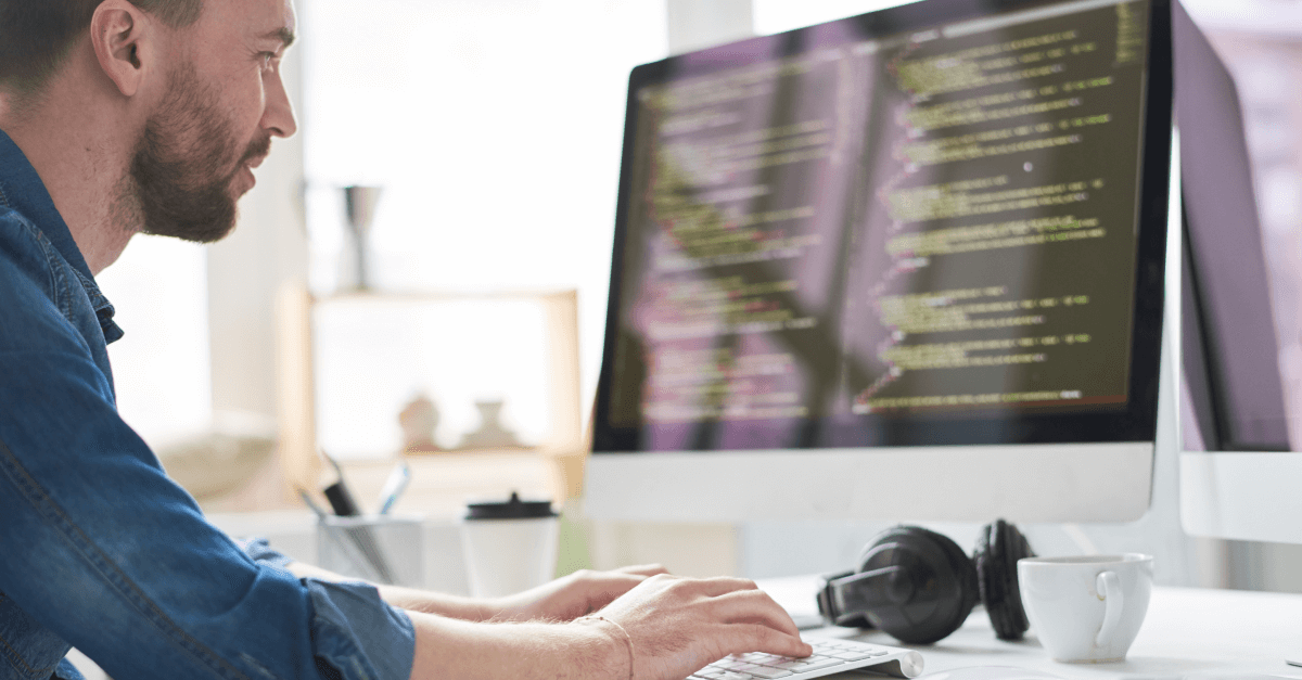 Czy potrzebujesz studiów, żeby znaleźć pracę w IT?