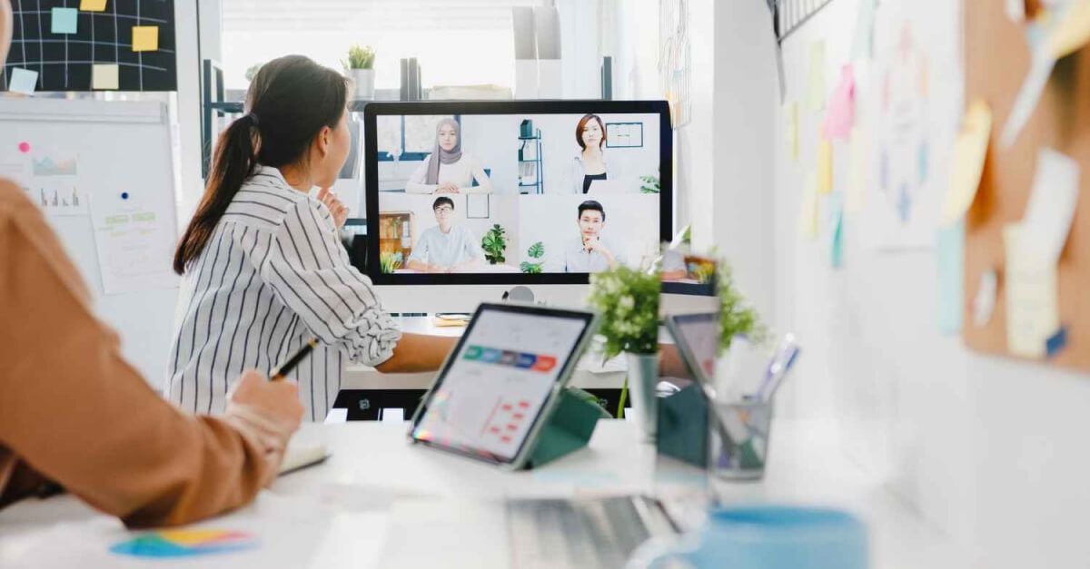 Dlaczego Twój zespół potrzebuje szkoleń online?